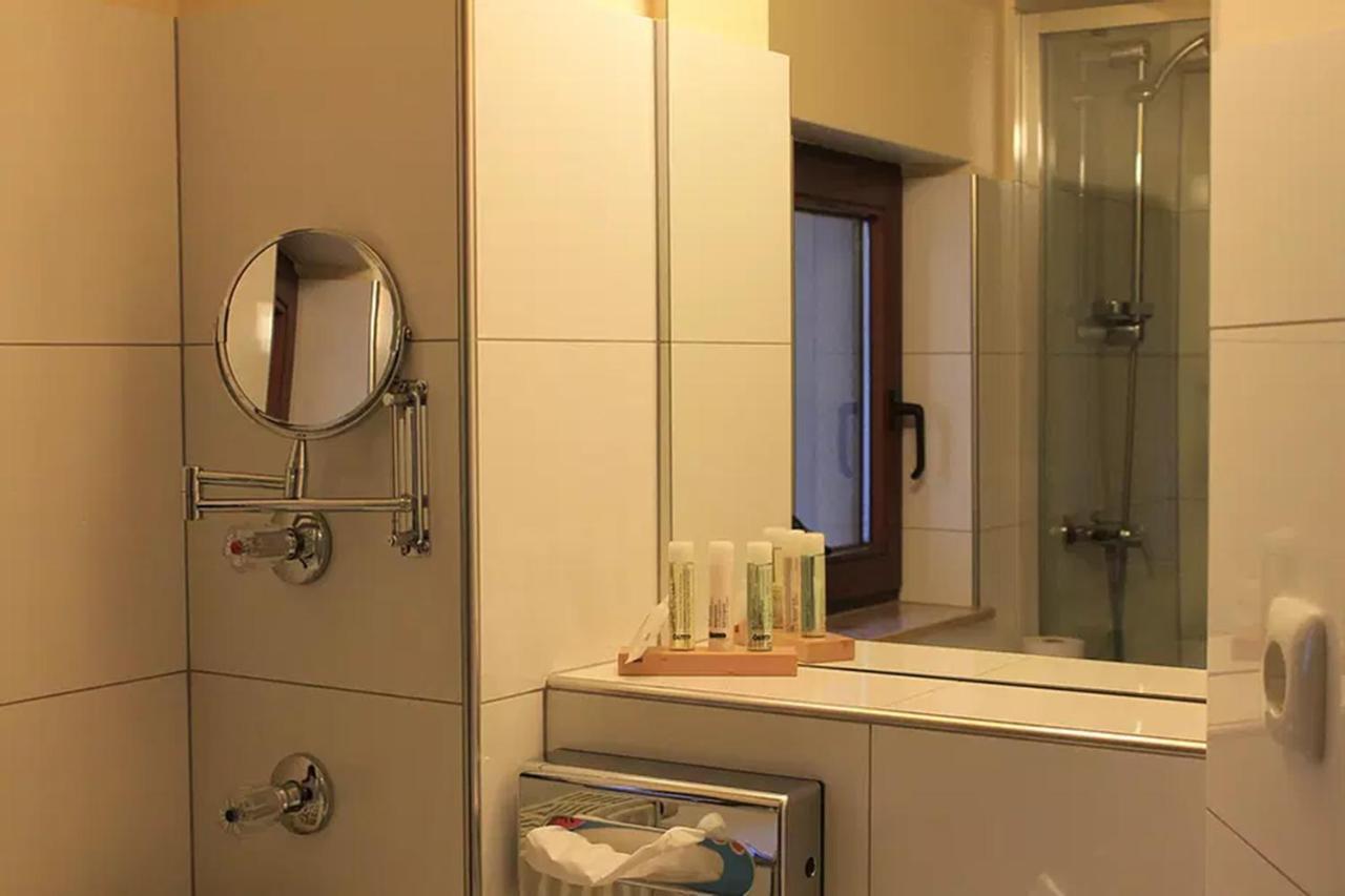 Gasthof La Maison City-messe-arena Boardinghouse - Kontaktloser Self Check-in Köln